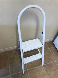 Step ladder $5