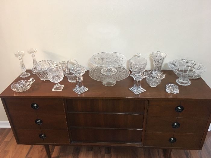 Beautiful Stanley Sideboard w/ HUGE Collection Shannon & lead cut crystal. 