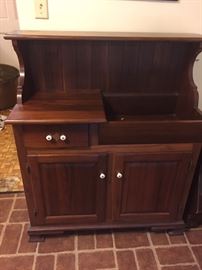 Ethan Allen dry sink