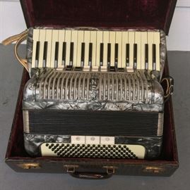 Hohner Tango IIM accordion with case