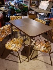 Mid-Century Modern breakfast table & chairs