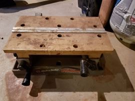 Portable worktable vise