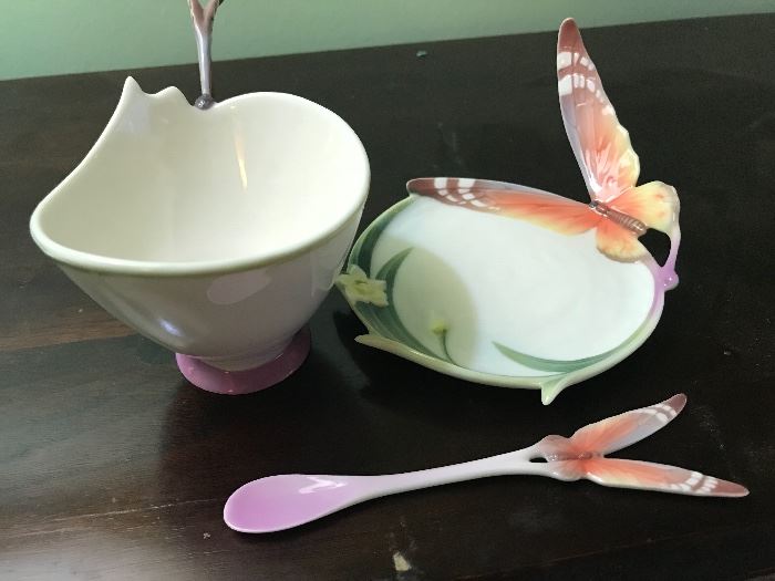 Beautiful cup, saucer and spoon set