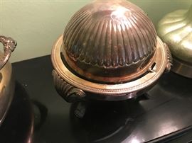 Previous picture Silver plate item with lid up