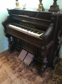 Story & Clark vintage pump organ