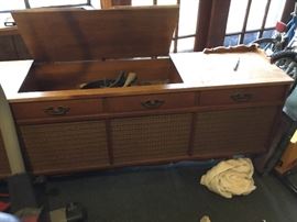 Vintage stereo - Works