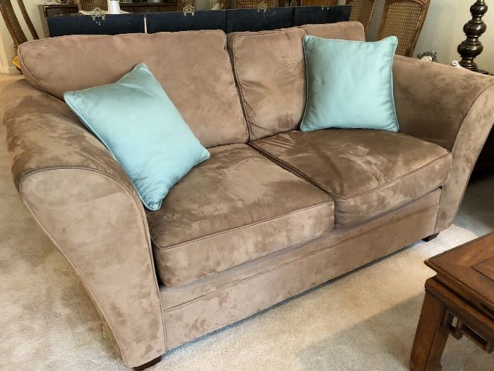 Bahaus Loveseat microsuede