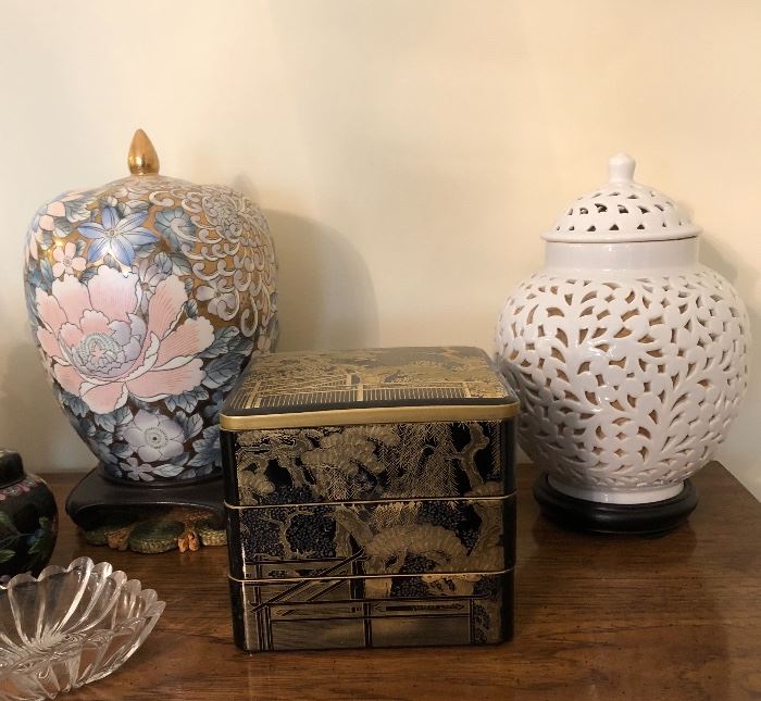 Oriental Lamp and vase