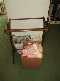 QUILT RACK AND YARN
