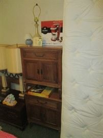 NIGHTSTANDS