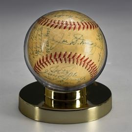 1949 NY Yankees Team Signed Ball - Joe DiMaggio