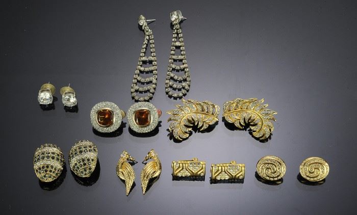 (8 pairs) Costume Jewelry Earrings - Rhinestones