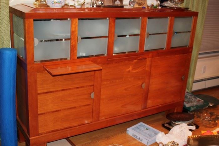 Georgette Credenza