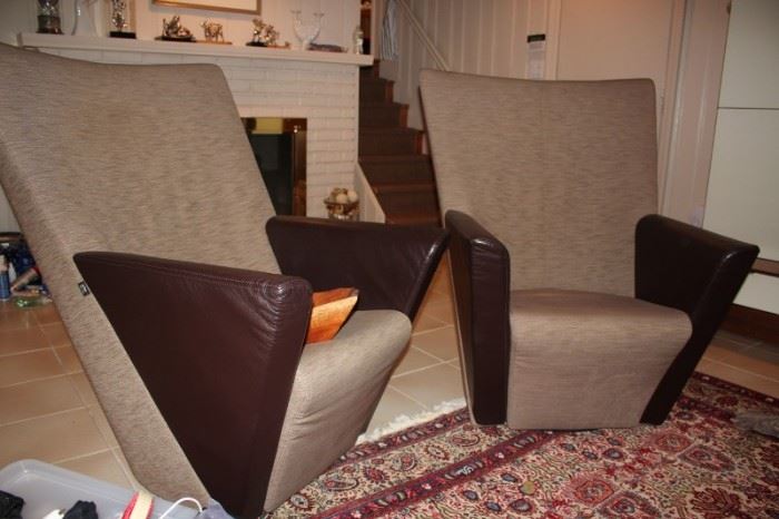 Pair of Arflex Contemporary Chairs