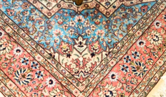 Rug Area Dining Room close up