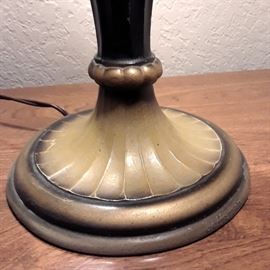 Lamp base