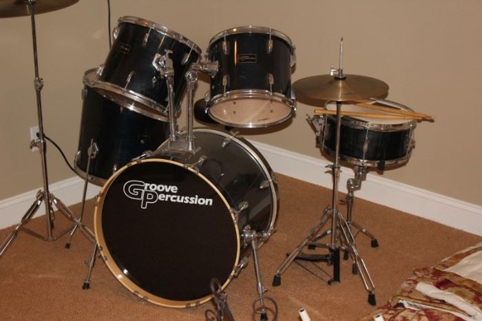 Groove Percussion Drum Set