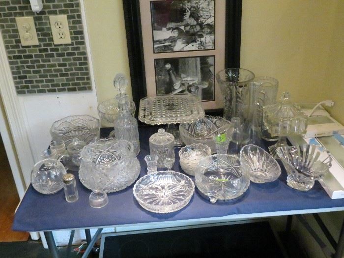 ELEGANT CRYSTAL AND GLASS SERVING DISHES.