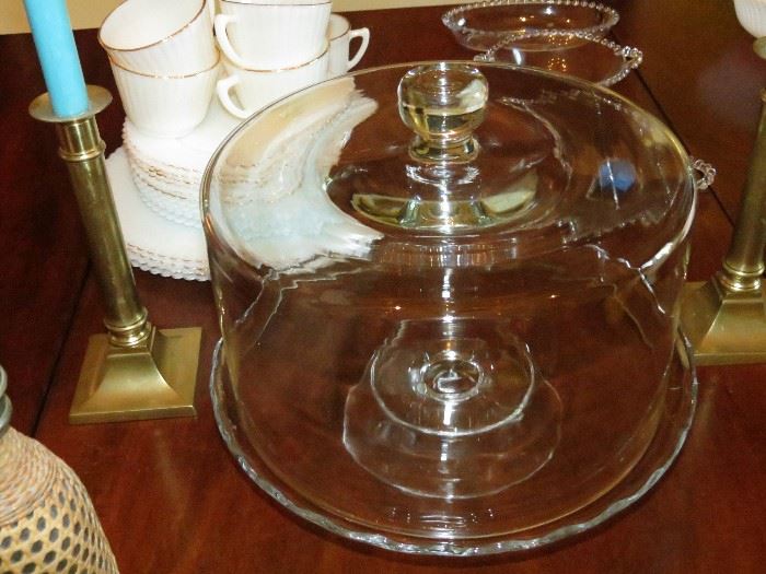 ELEGANT CAKE STAND WITH GLASS COVWER.