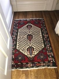 Area rug  2’7” x 4’1”
Beautiful condition!
$175