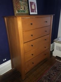 Dresser
$450