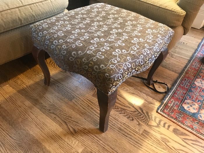 Foot stool/ottoman
$40