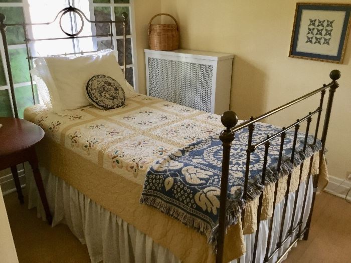 Antique brass single bed charming $500