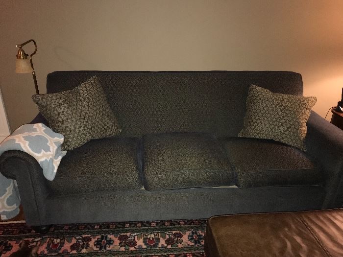 Navy Henrendon sofa, 1 yr old
$1800
Set (2 sofas for $3000)