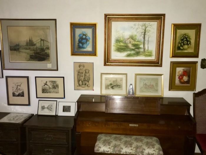 Paintings and piano 