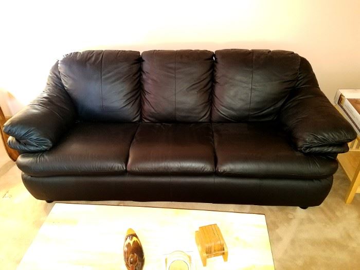 Gorgeous leather couch - almost brand new!! 