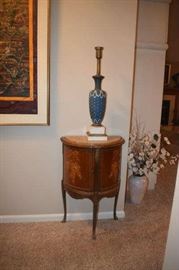 French Antique Table with Inlay and Marble Top, Wedgewood Type Vintage Lamps