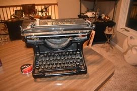 Underwood Antique Typewriter