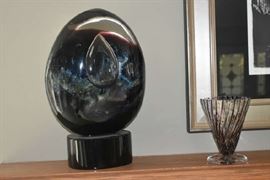 Dino Rosin, Well know Artist, Art Glass Dino Rosin was born in Venice, Italy on May 30, 1948.
His family moved to the glassmaking island of Murano when he was only two months old. At the age of twelve, he left school and began work as an apprentice at the Barovier and Toso glass factory where he remained until he joined his brothers, Loredano and Mirko, at their factory, Artvet, in 1963.Dino continued to work at Artvet until 1975 when he moved to Loredano's newly established studio as his assistant. There Dino collaborated with his brother for almost 20 years.