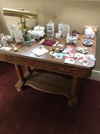 oak table and a collection of doll furniture