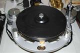 J.A. MICHELL ENGINEERING Turntable – Model: GYRO “SE” w/ J.A. MICHELL “TecnoArm Tonearm” Attached