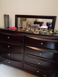dresser, mirror is not attached & is standing up in back