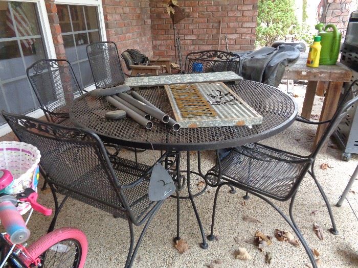 patio set w/4 chairs