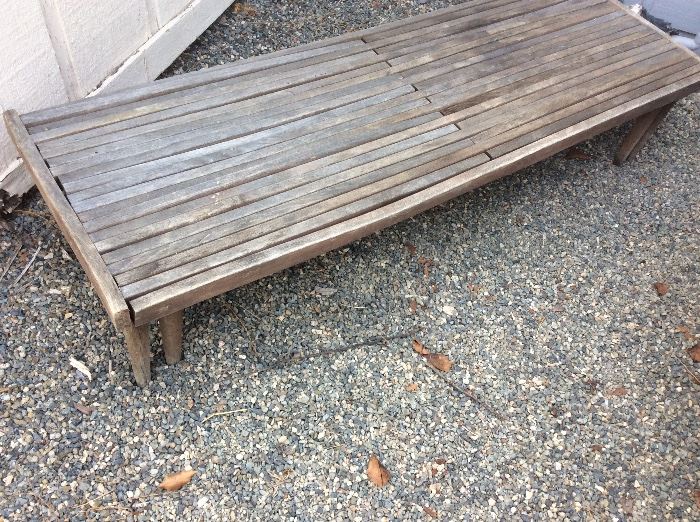 Brown Jordan bench-very weathered
