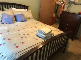 Queen mission bed and chest of drawers