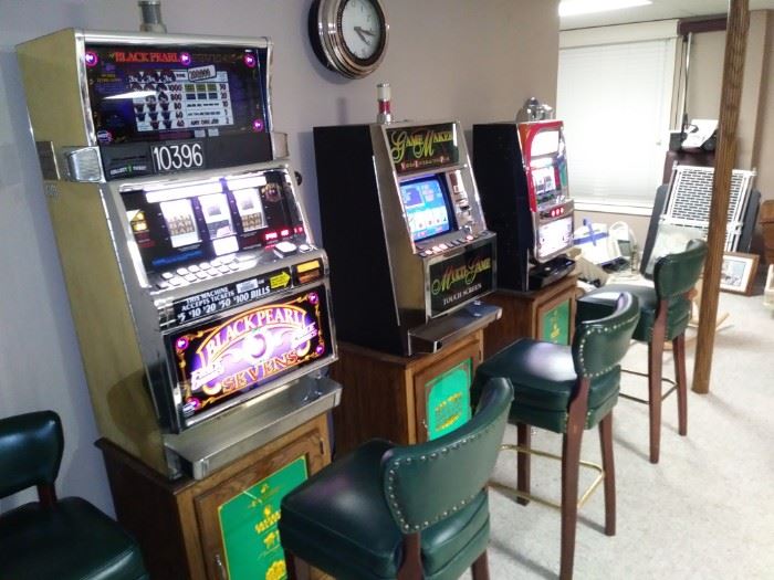 Slot Machines / Video Poker Machine