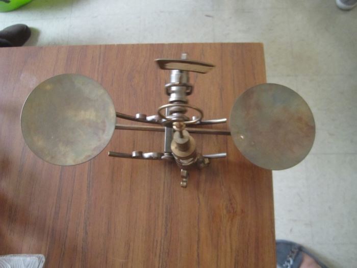 ANTIQUE SCALE
