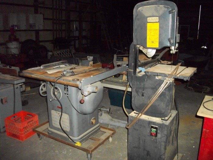 industrial delta/rockwell table saw 150.00