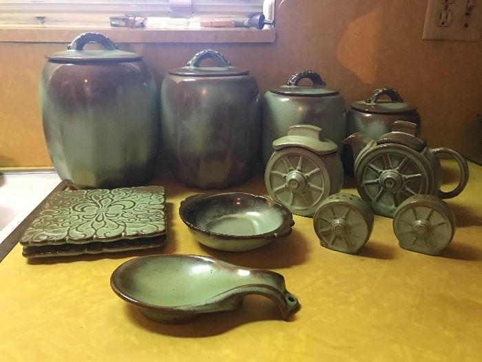 Large Frankoma china set (many items not pictured)