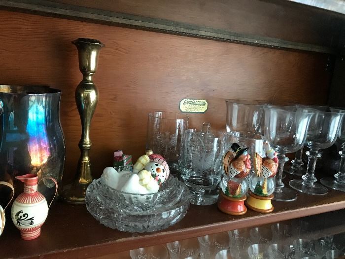 Vintage crystal, glassware and collectables