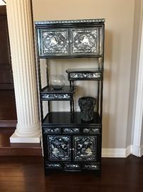 FINE CHINESE ETAGERE