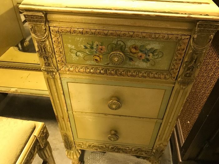 Cottage Bedroom set, dressing table