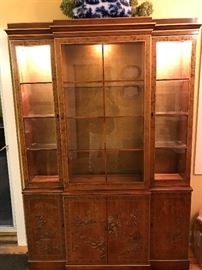 Asian China Caninet Lite Up, Stunning in person
