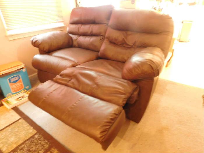 leather reclining love seat