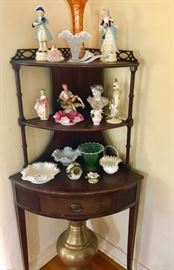 Nice Corner Mahogany Etagere