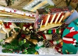 Lg Bin Vintage/New Christmas